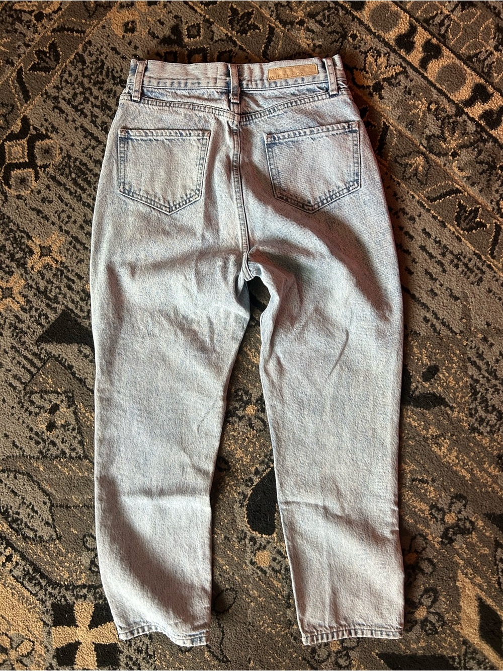 White Fox Boutique High-Rise Light Blue Mom Jeans - Picture 3 of 4